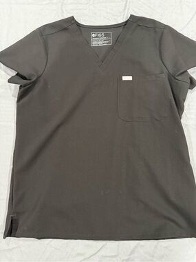 Figs scrub tops
